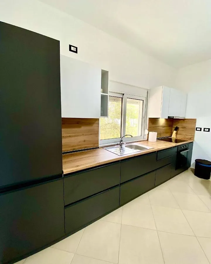 Andris Ylli & Hojza Apartments Saranda