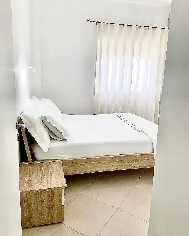 Andris Ylli & Hojza Apartments Saranda